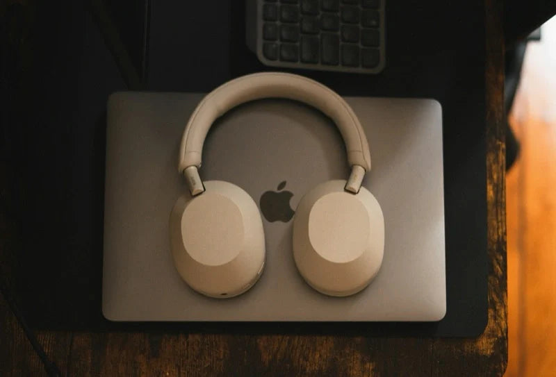 Headphone